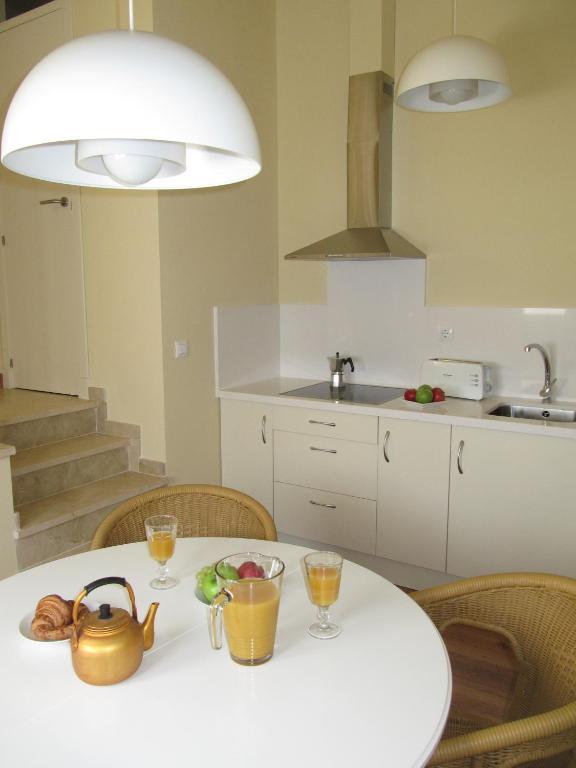Life Apartments San Vicente Севиля Екстериор снимка