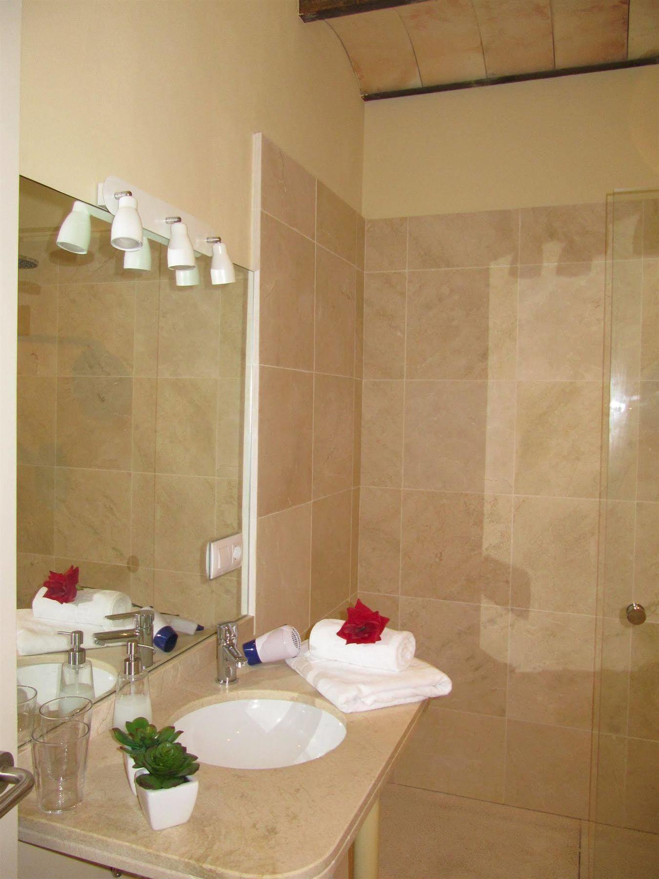 Life Apartments San Vicente Севиля Екстериор снимка