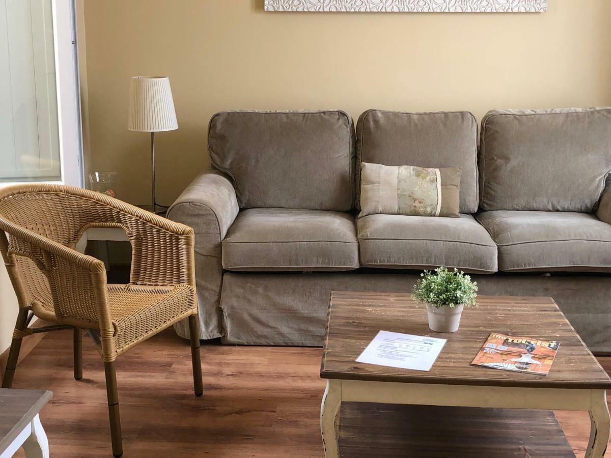 Life Apartments San Vicente Севиля Екстериор снимка