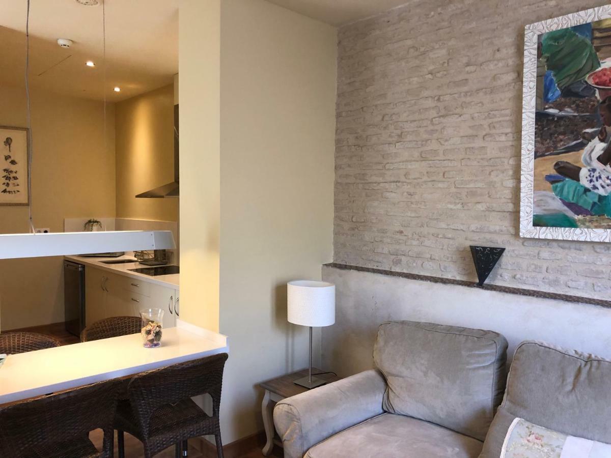 Life Apartments San Vicente Севиля Екстериор снимка
